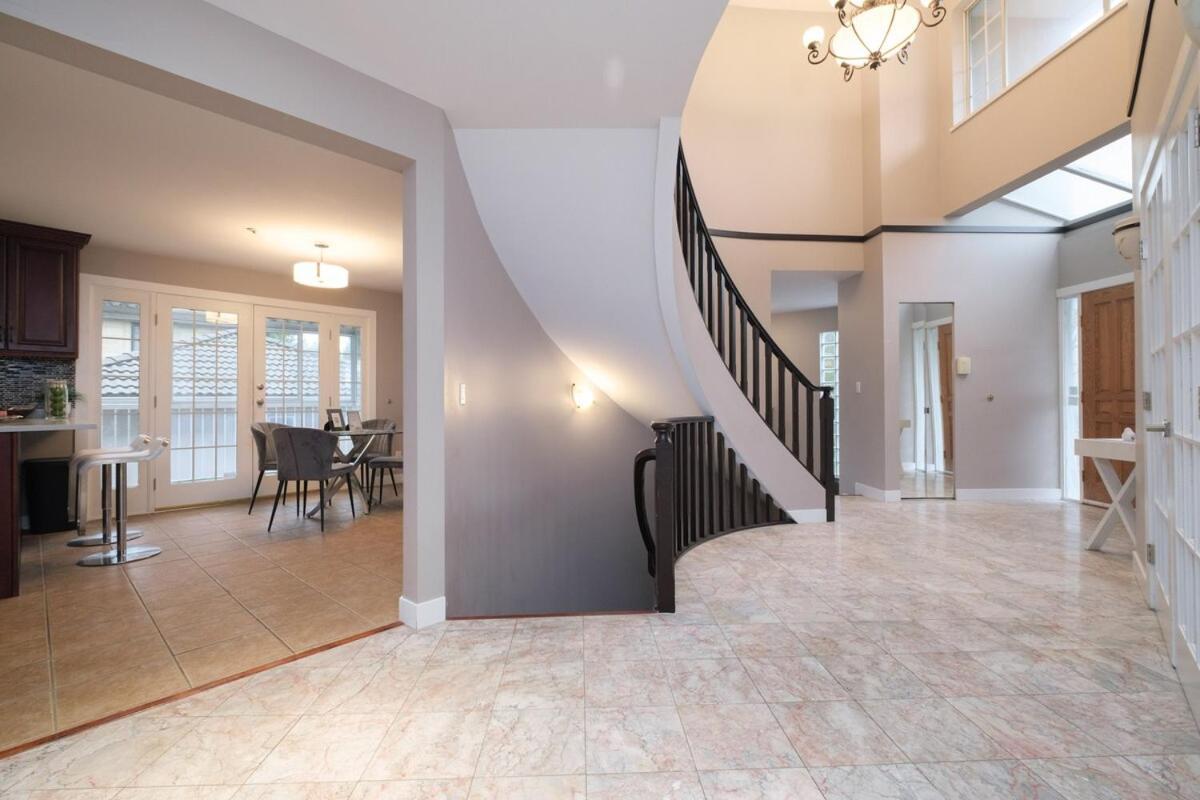 Spacious 4Br W Ensuites Mins To Downtown Yvr Ubc Ванкувер Екстер'єр фото
