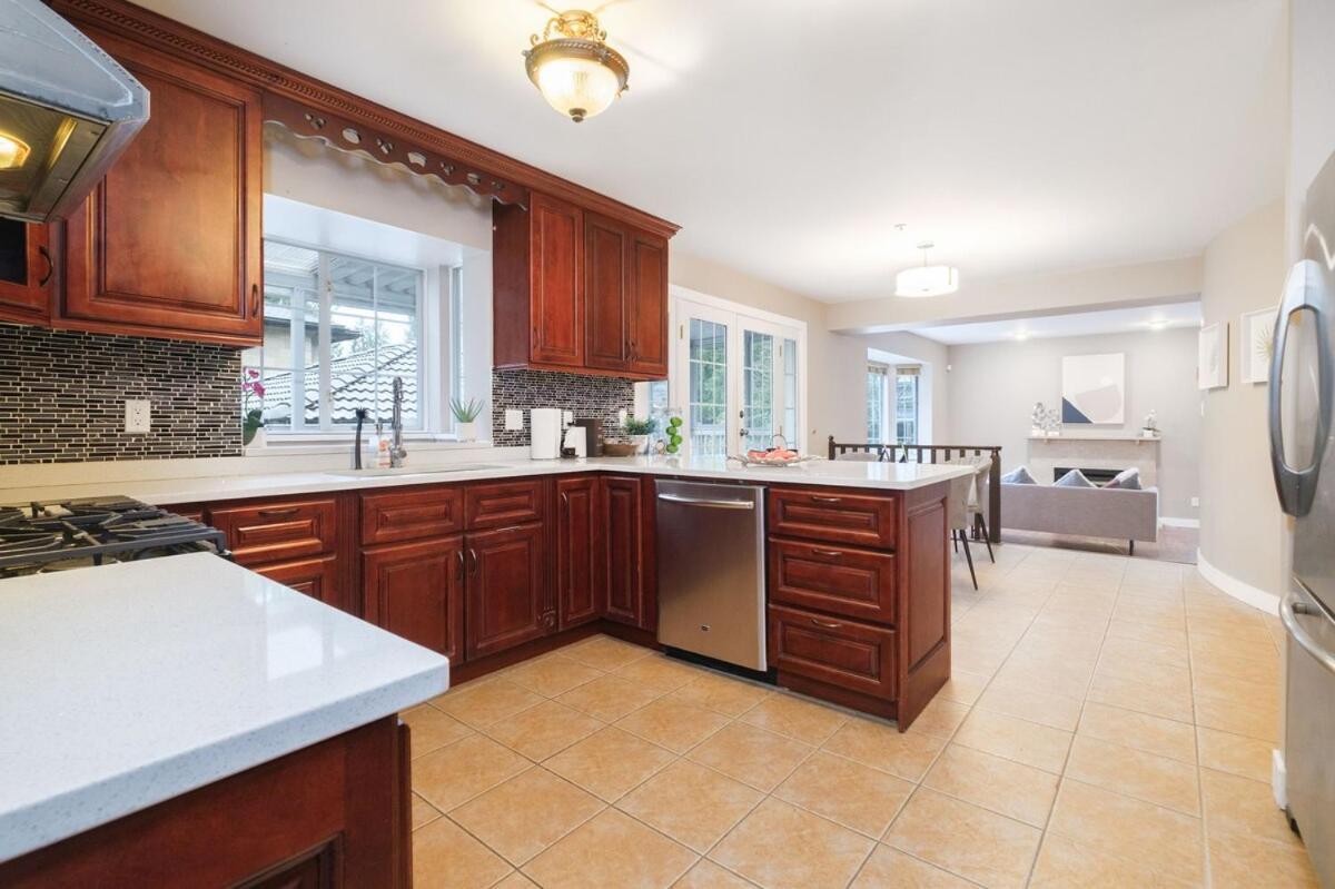 Spacious 4Br W Ensuites Mins To Downtown Yvr Ubc Ванкувер Екстер'єр фото