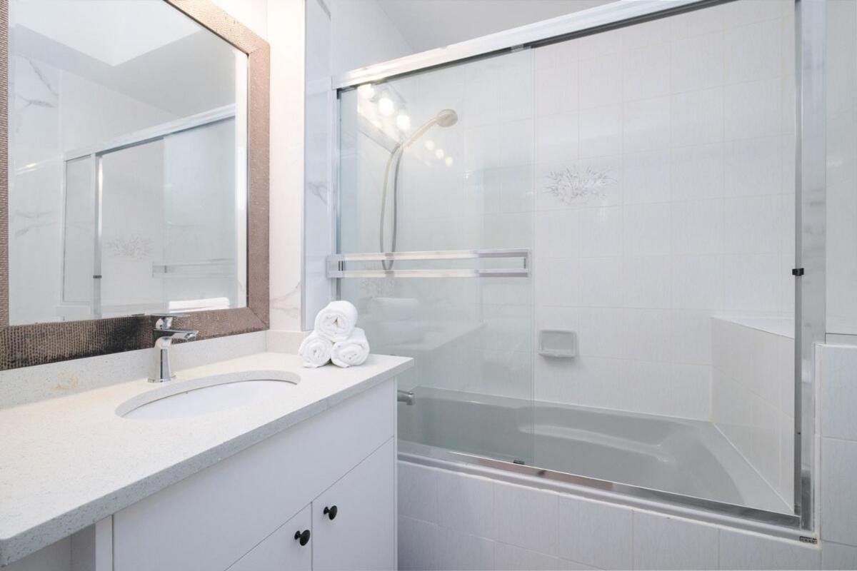 Spacious 4Br W Ensuites Mins To Downtown Yvr Ubc Ванкувер Екстер'єр фото